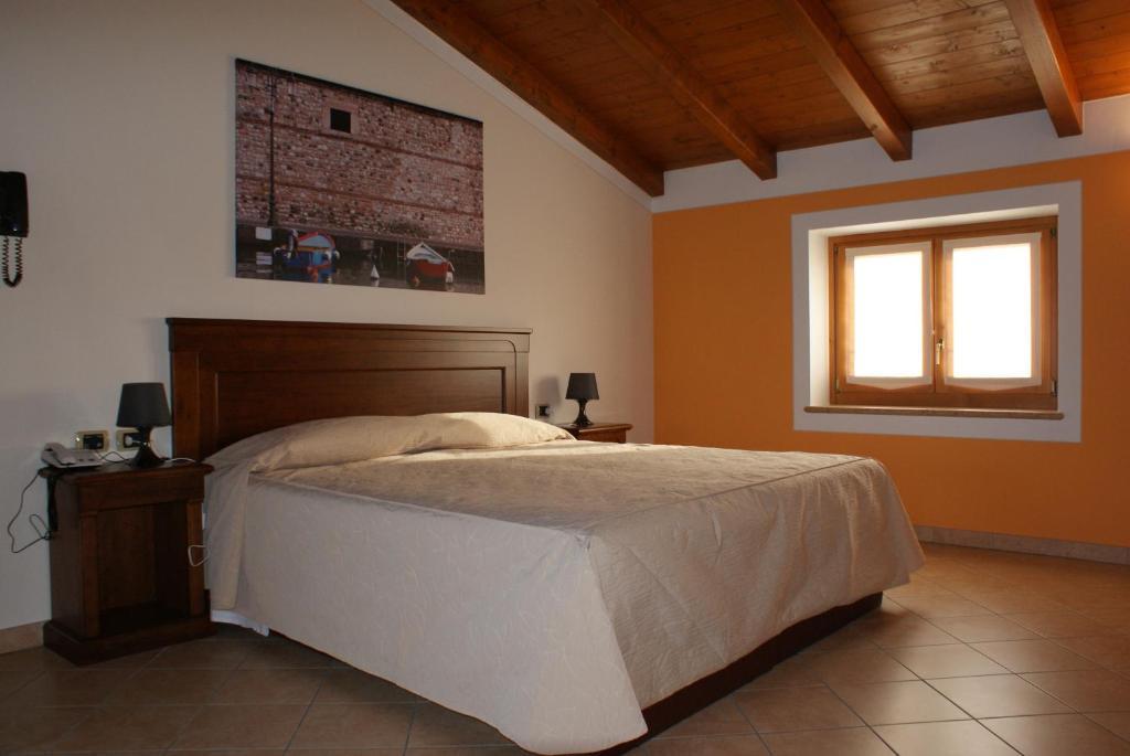 Relais Corte Pontigliardo Cola (Verona) Quarto foto