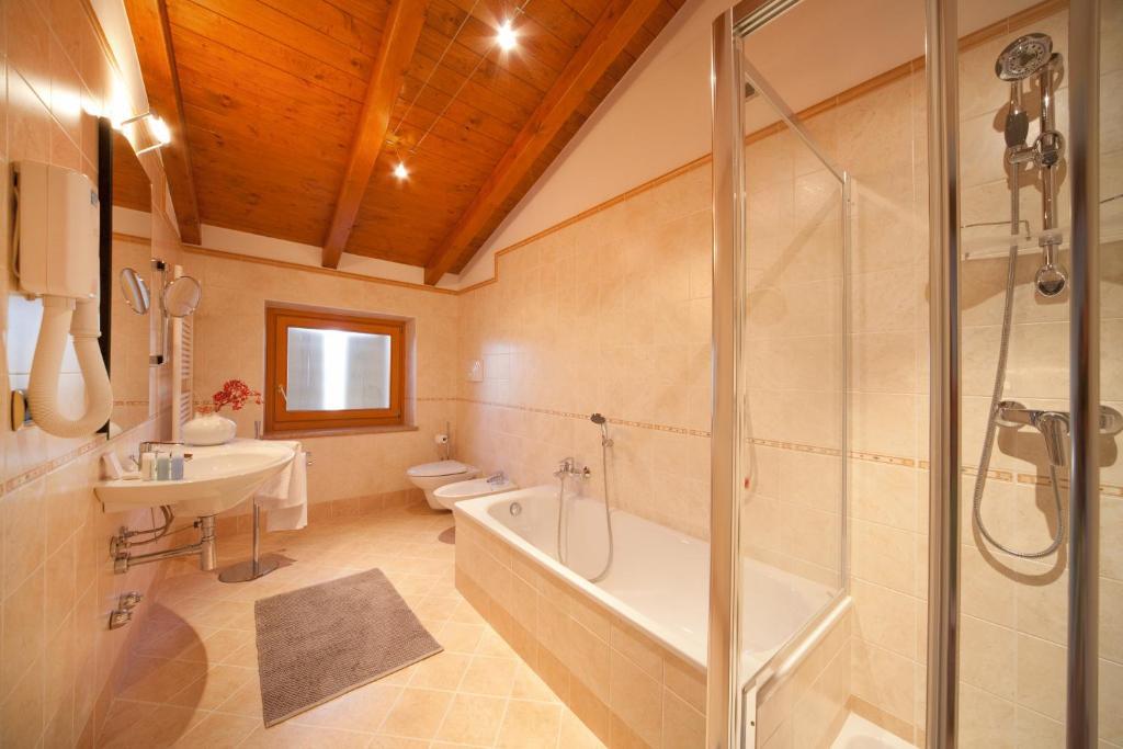 Relais Corte Pontigliardo Cola (Verona) Quarto foto